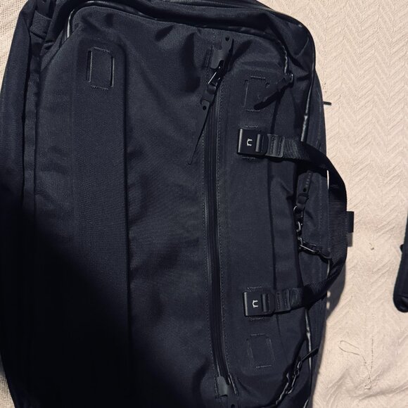 Black Ember Forge 40 With Shoulder Strap Excellent Condition